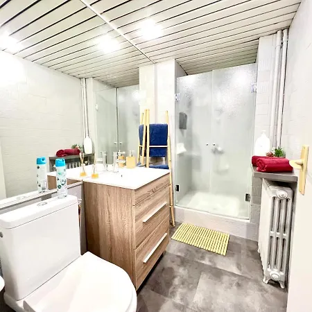 Cosy A 5 Min Du Futuroscope